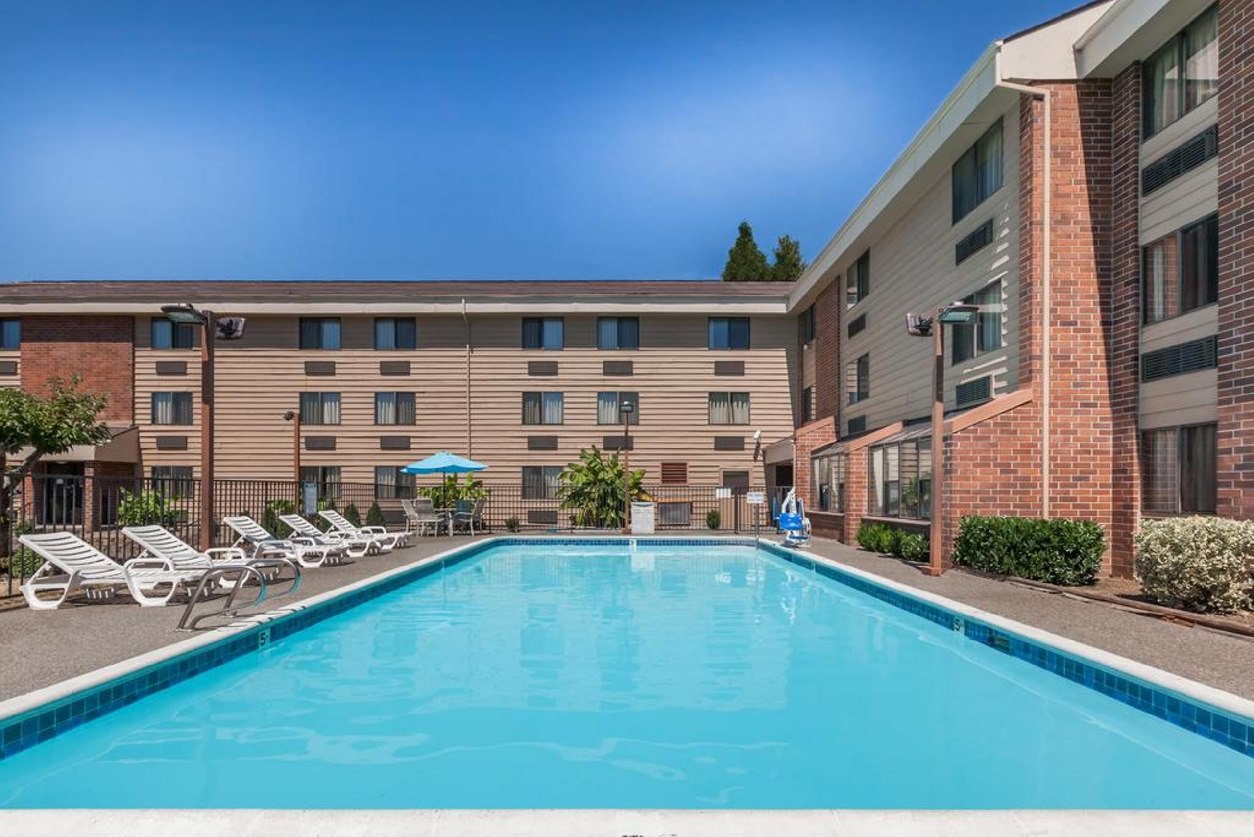 Quality Inn & Suites Clackamas - Portland Exterior foto