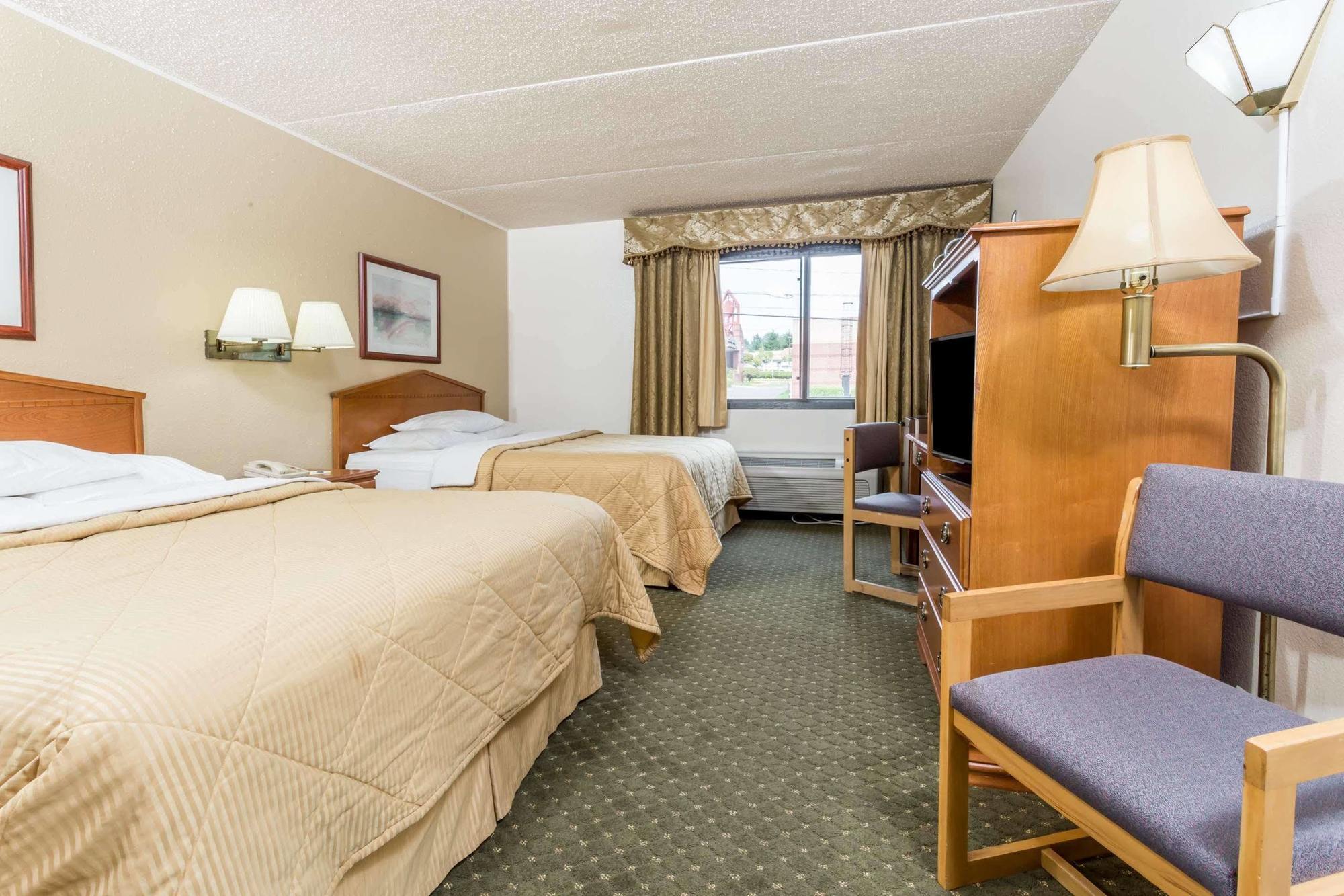 Quality Inn & Suites Clackamas - Portland Exterior foto