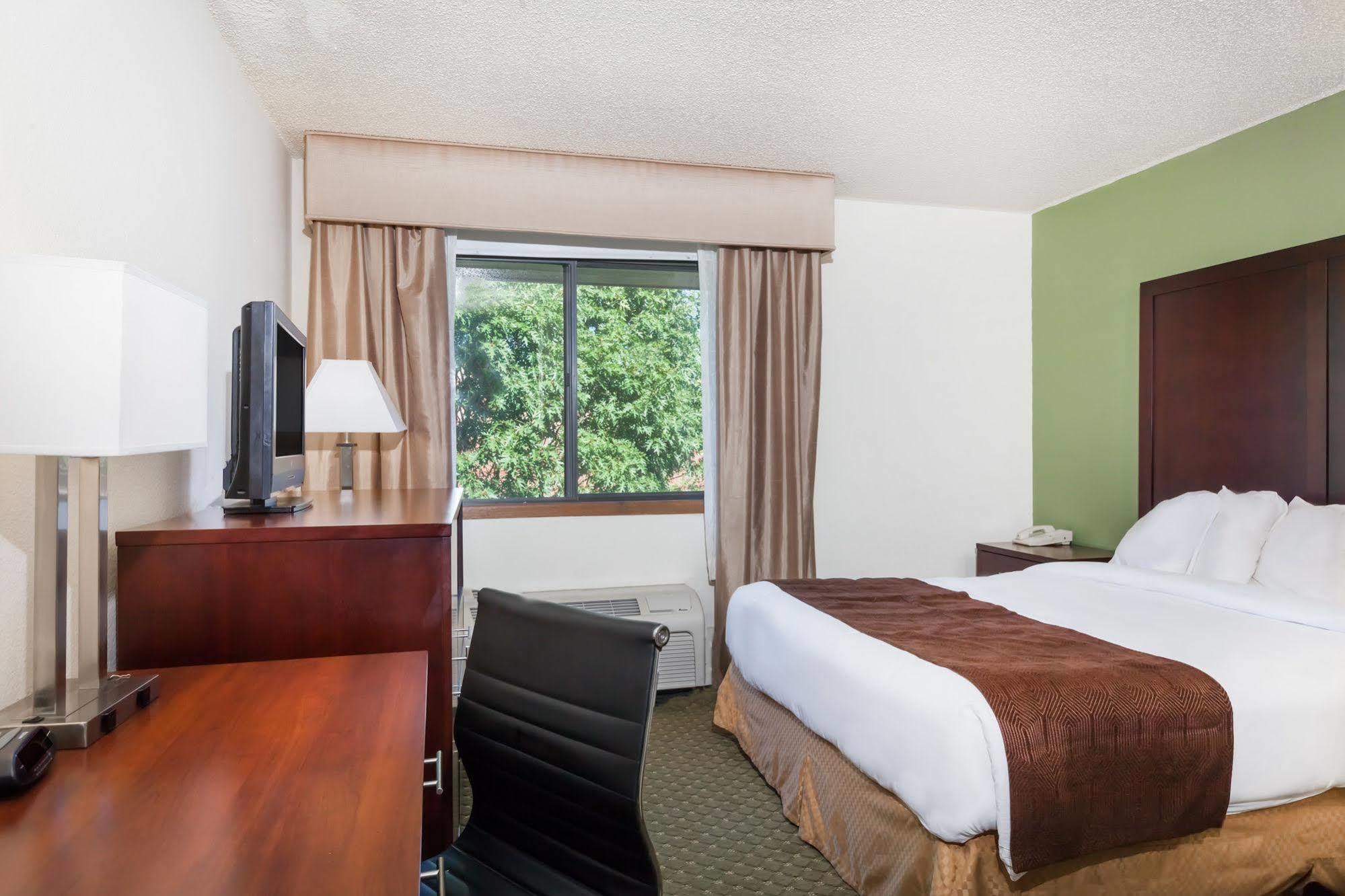Quality Inn & Suites Clackamas - Portland Exterior foto