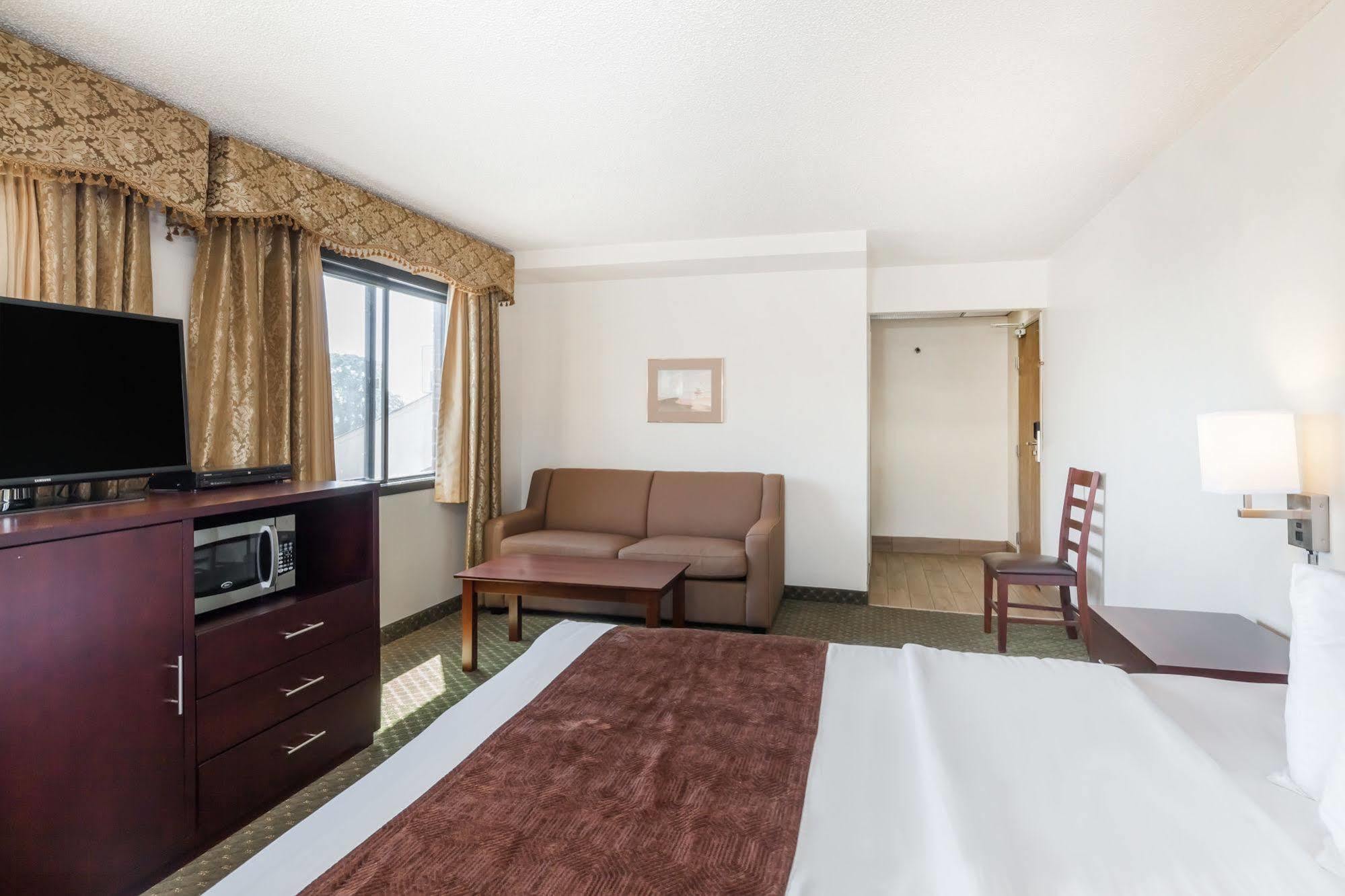 Quality Inn & Suites Clackamas - Portland Exterior foto
